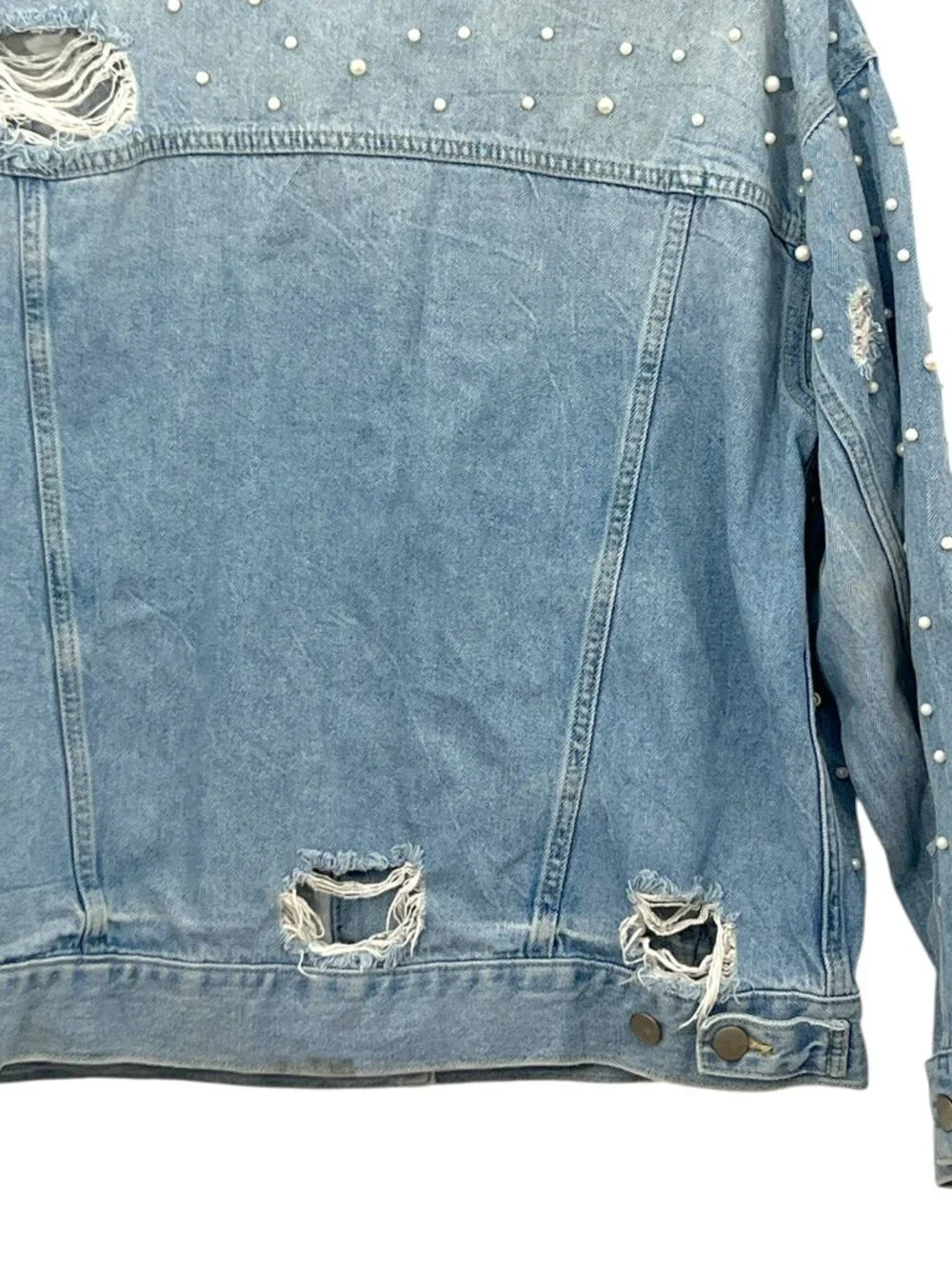 Free People Sunday Funday Pearl Distressed Denim Trucker Jacket Small Pre-Loved - Picture 7 of 7